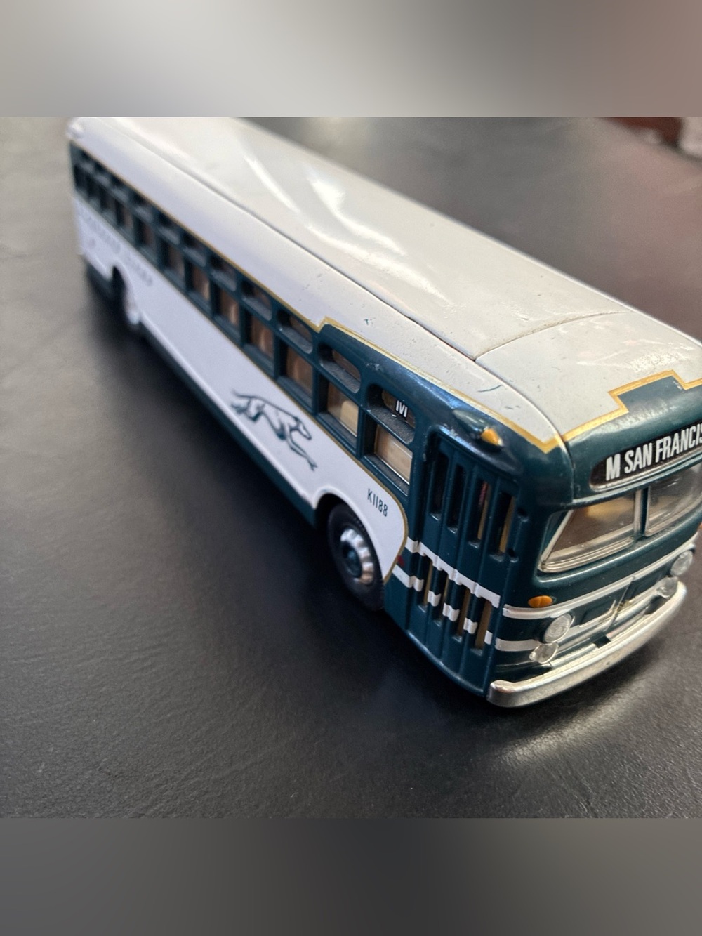 1/50 Corgi Vintage Bus Greyhound Lines Coach San Francisco